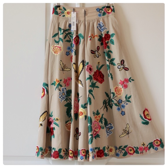 ALICE + OLIVIA Earla Embroidered Skirt - Picture 13 of 14